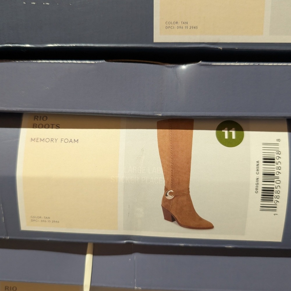 Universal Thread Rio Boots Women 11 Tan NWT Faux Suede Memory Foam Block Heel